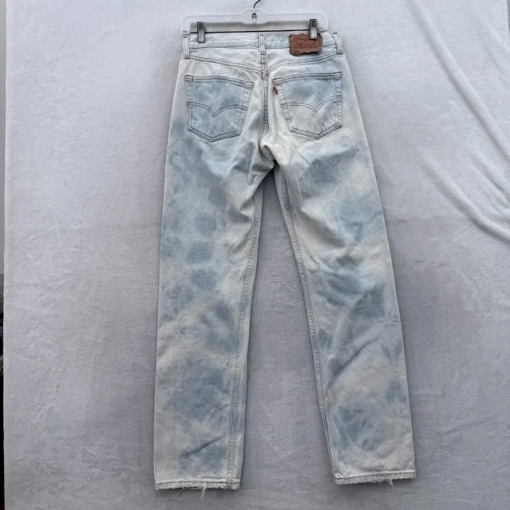 Vintage Levis 501 Jeans Men 31x32 Blue Stone Wash Straight Leg Button Fly 90s